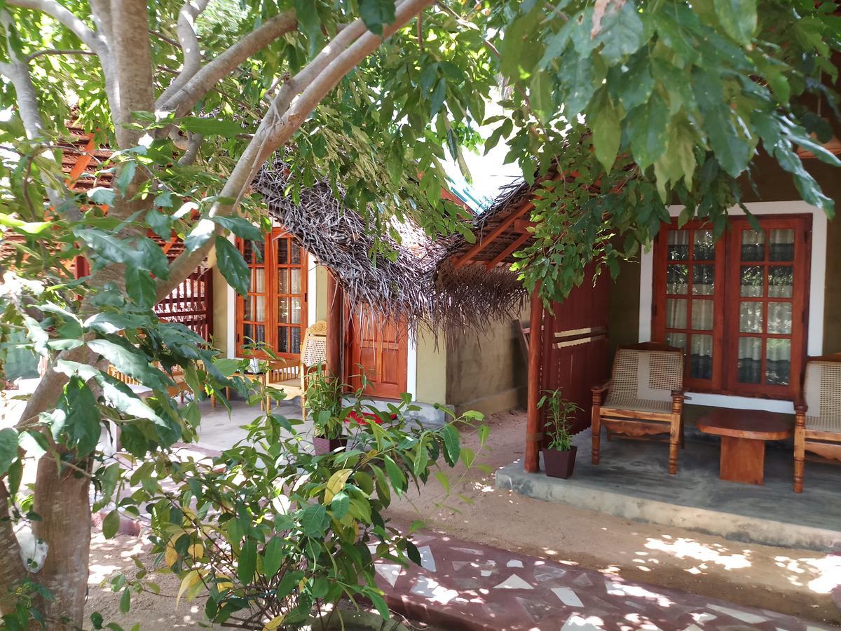 Inn On The Bay Passikudah Exterior foto